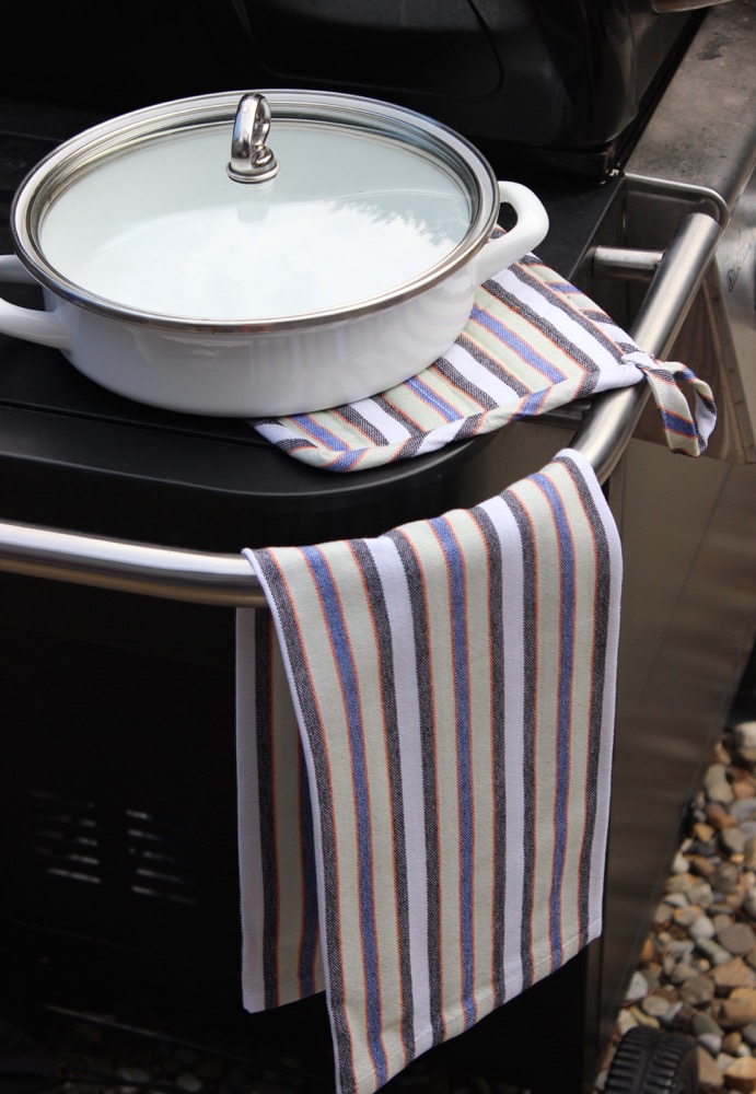 Matching Kitchen Towel and Pot Holder
